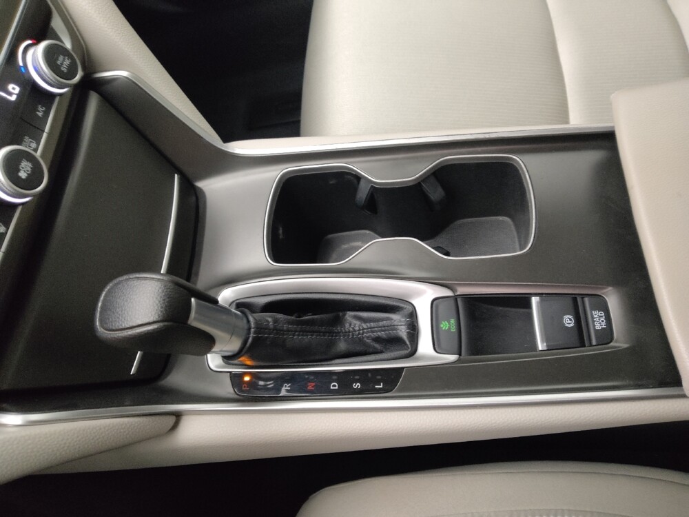 2018 Honda Accord in Gladstone, MO 64118 - 18077257 26