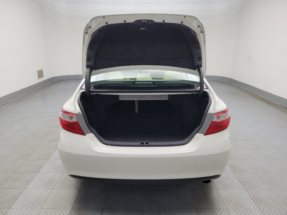 2015 Toyota Camry in Peoria, IL 61615 - 18077258 29