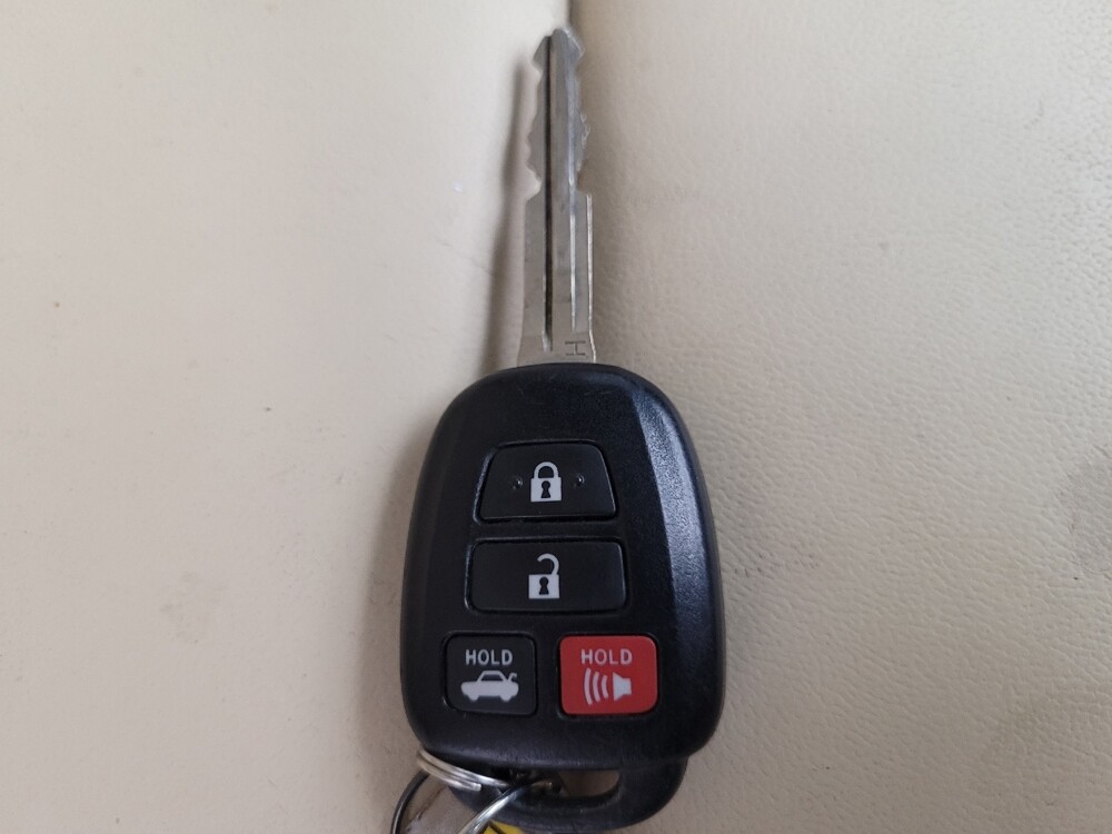 2015 Toyota Camry in Peoria, IL 61615 - 18077258 32