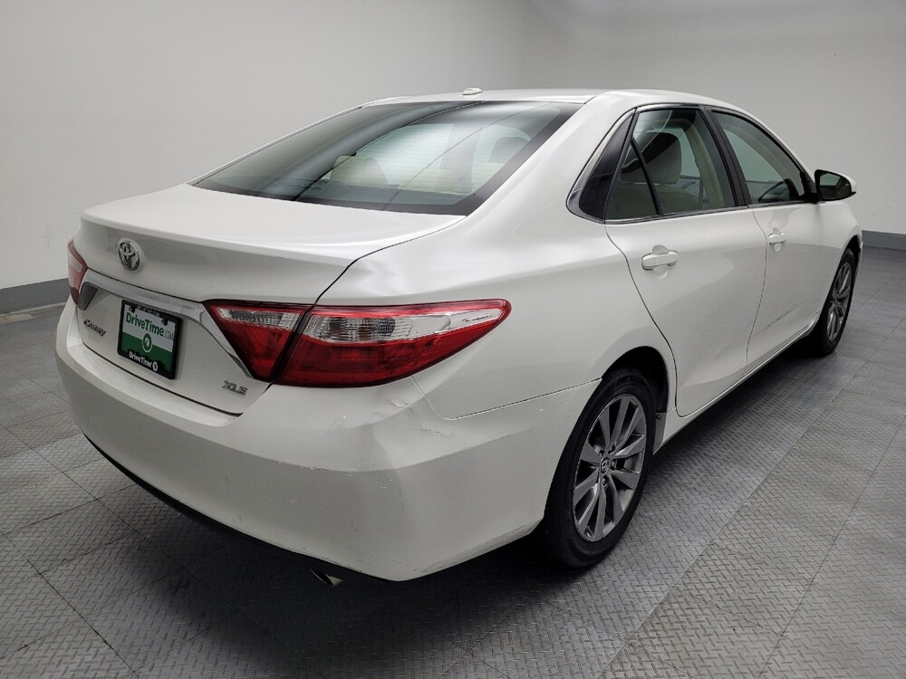 2015 Toyota Camry in Peoria, IL 61615 - 18077258 9