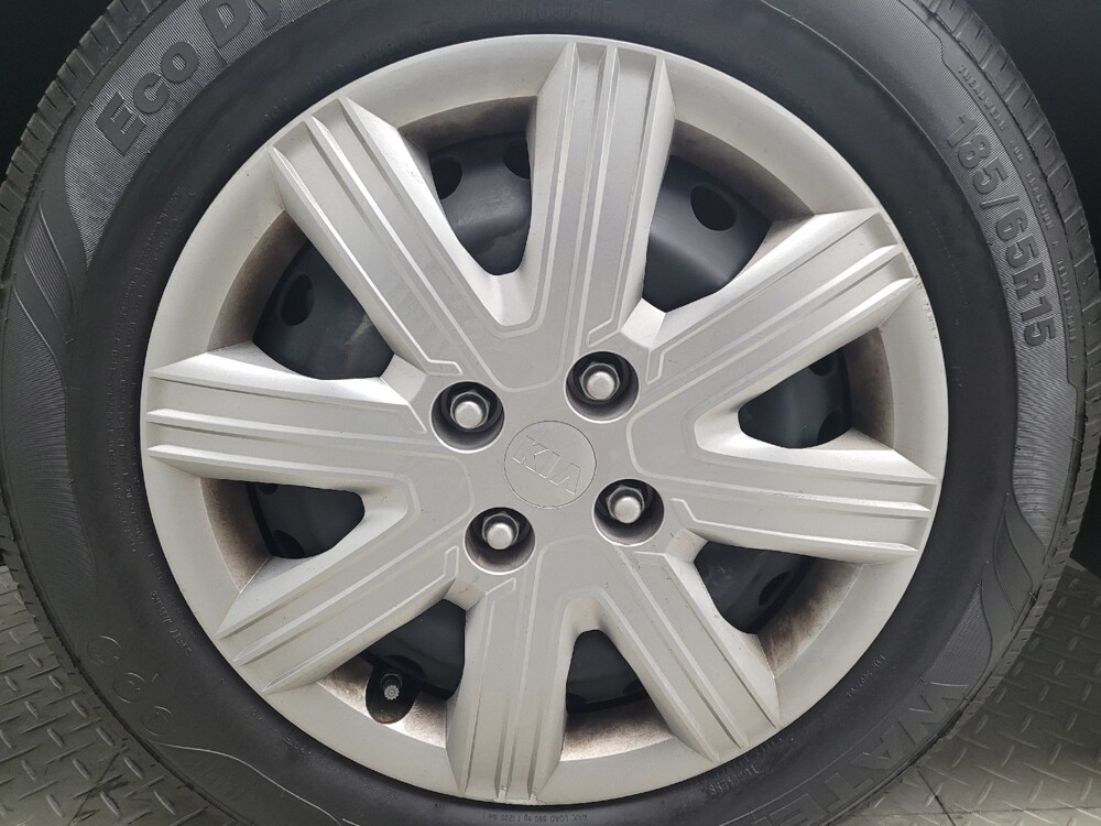 2021 Kia Rio in Eastpointe, MI 48021 - 18077263 31