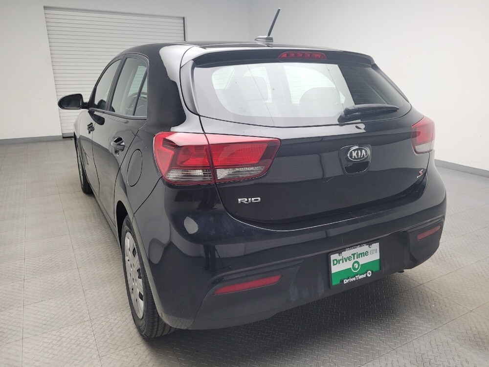 2021 Kia Rio in Eastpointe, MI 48021 - 18077263 6