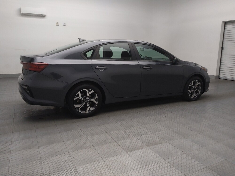 2019 Kia Forte in Fort Worth, TX 76116 - 18077308 10