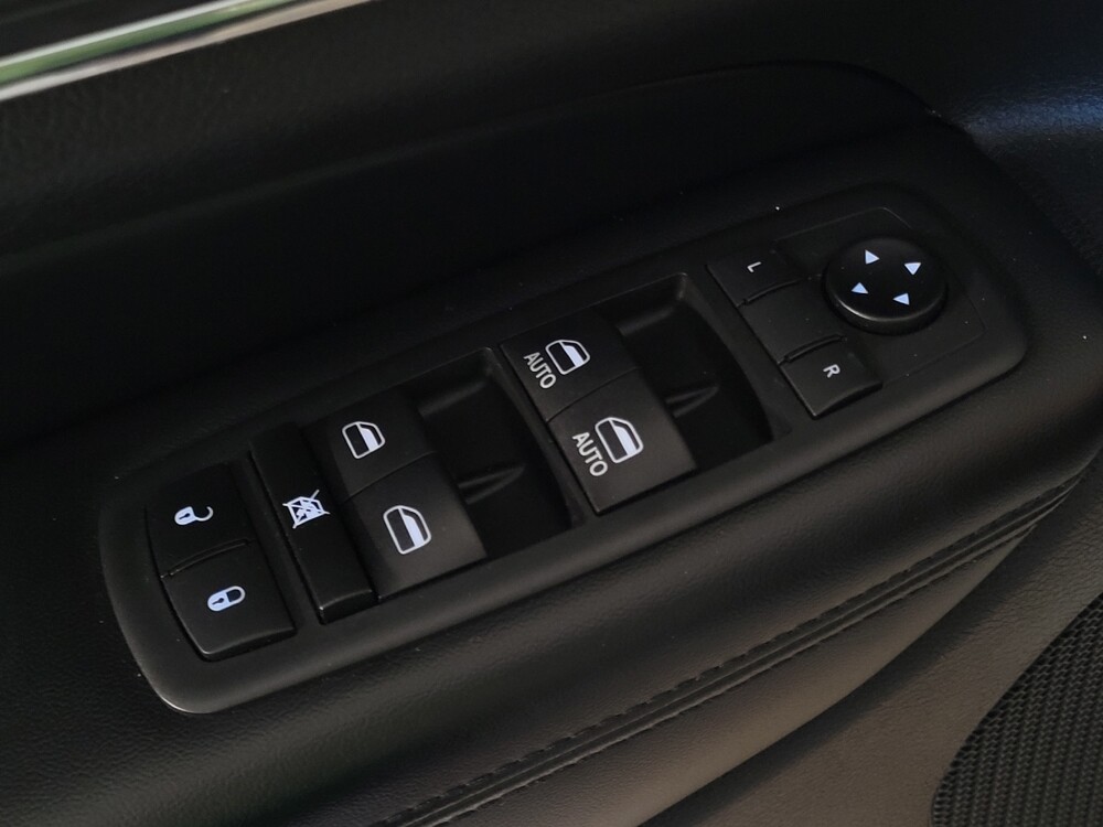 2020 Jeep Grand Cherokee in Tampa, FL 33619 - 18077318 27