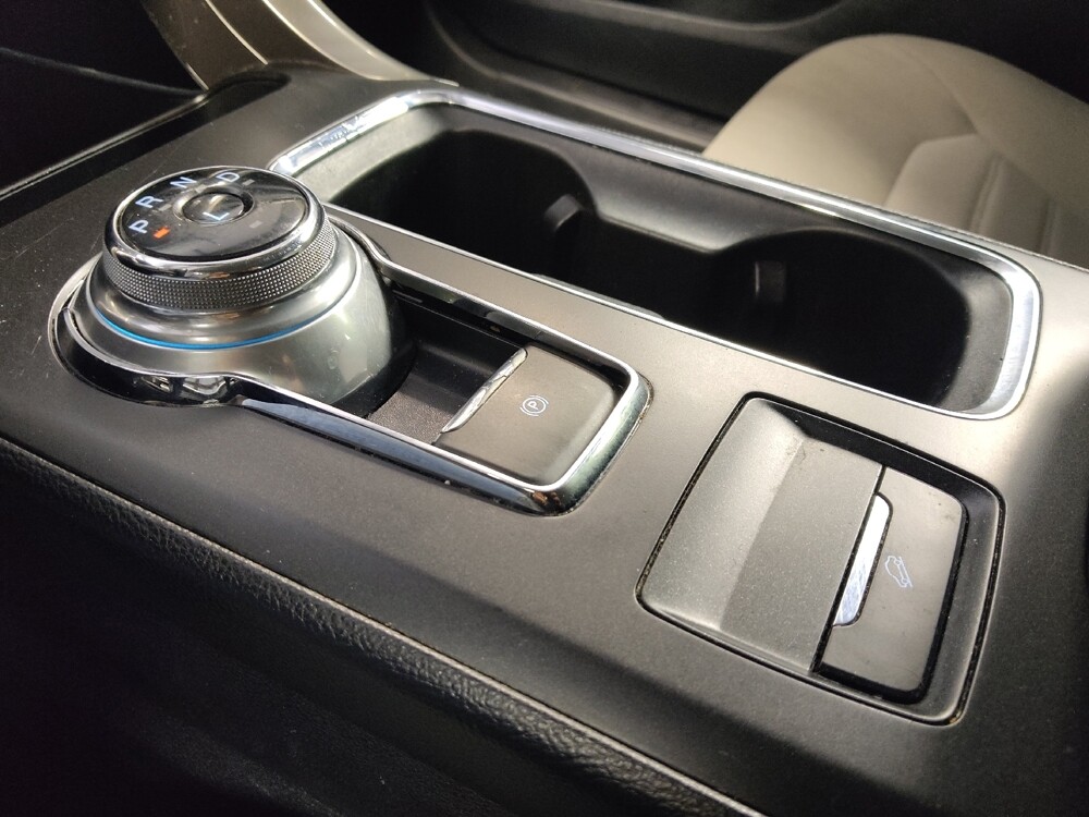 2019 Ford Fusion in Houston, TX 77060 - 18077343 26