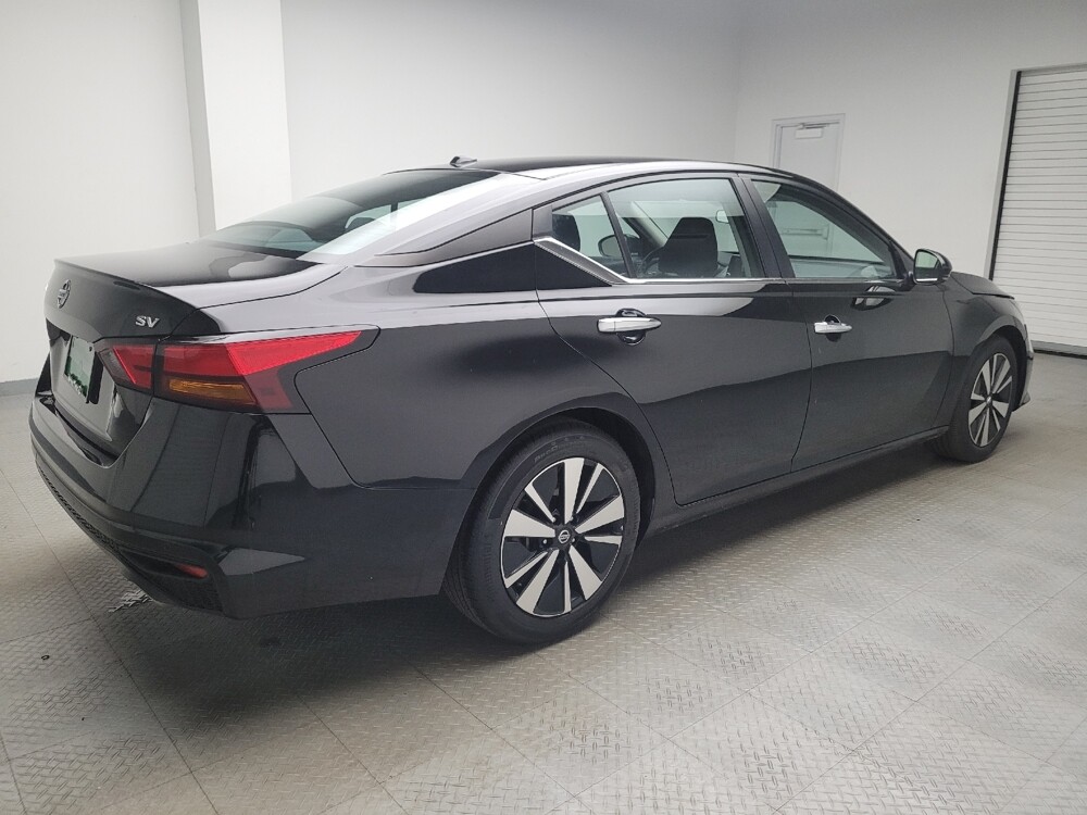 2022 Nissan Altima in Taylor, MI 48180 - 18077391 10