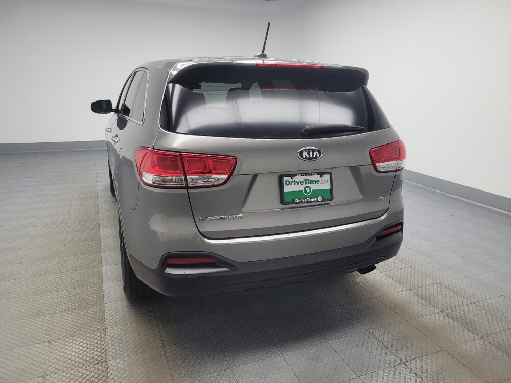 2017 Kia Sorento in Highland, IN 46322 - 18077393 6