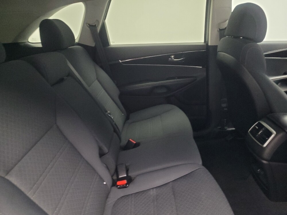 2017 Kia Sorento in Highland, IN 46322 - 18077393 19