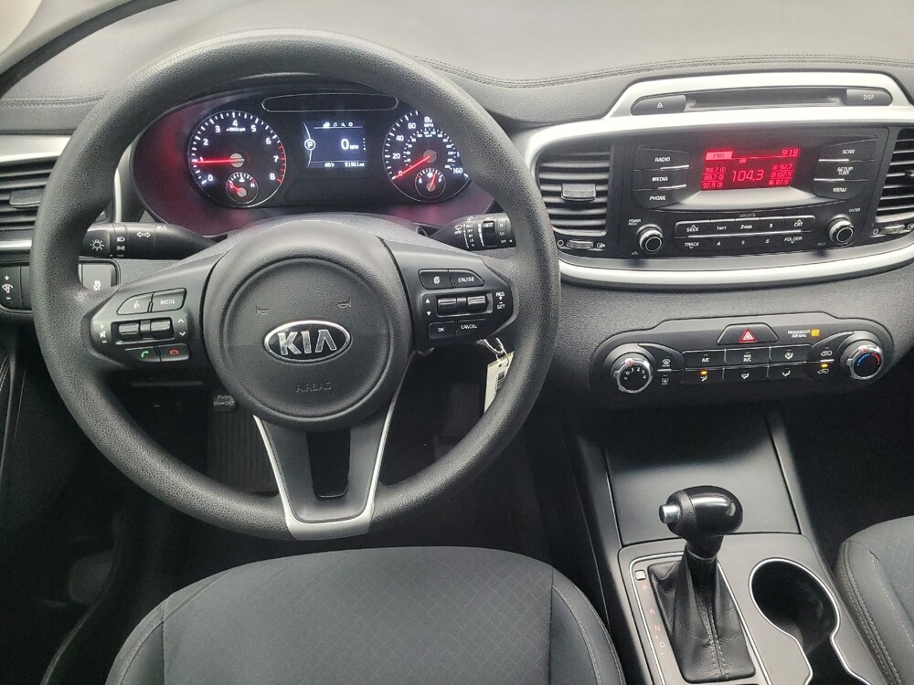 2017 Kia Sorento in Highland, IN 46322 - 18077393 22