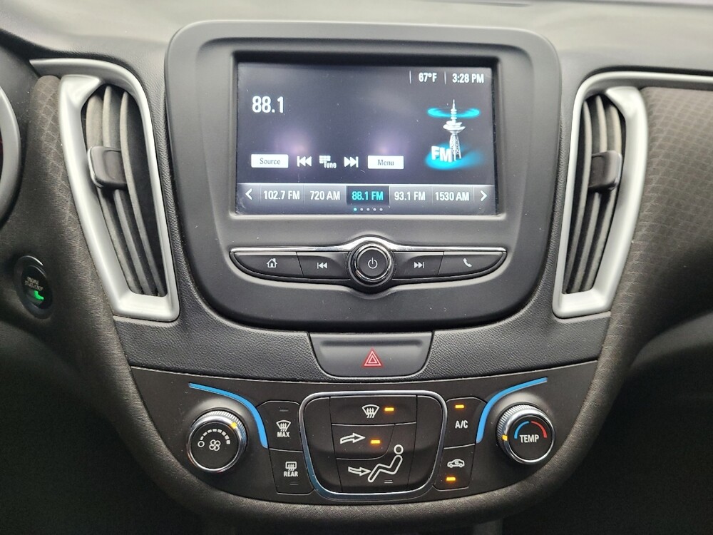 2017 Chevrolet Malibu in Las Vegas, NV 89104 - 18077415 25