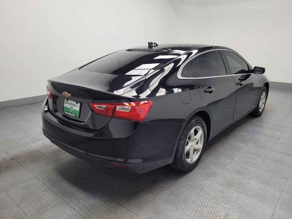 2017 Chevrolet Malibu in Las Vegas, NV 89104 - 18077415 9