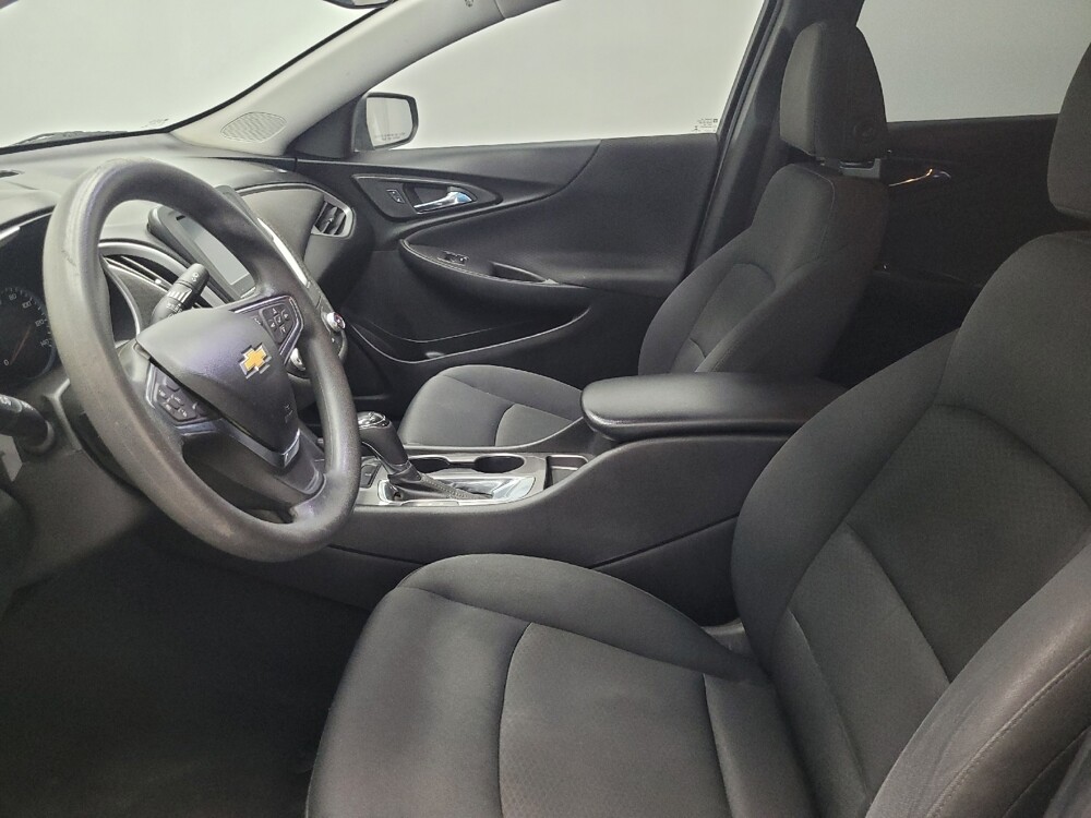 2017 Chevrolet Malibu in Las Vegas, NV 89104 - 18077415 17