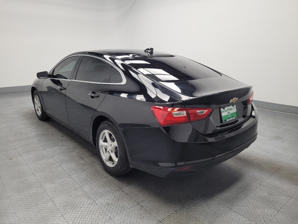 2017 Chevrolet Malibu in Las Vegas, NV 89104 - 18077415 5