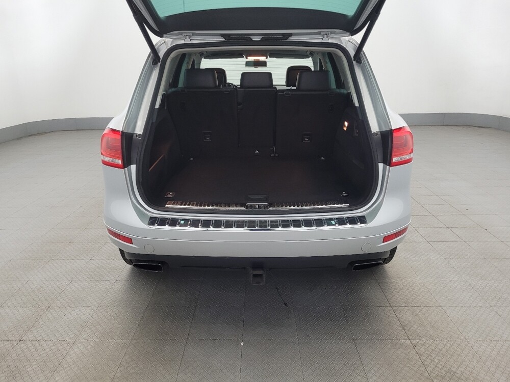 2014 Volkswagen Touareg in Allentown, PA 18103 - 18077420 29