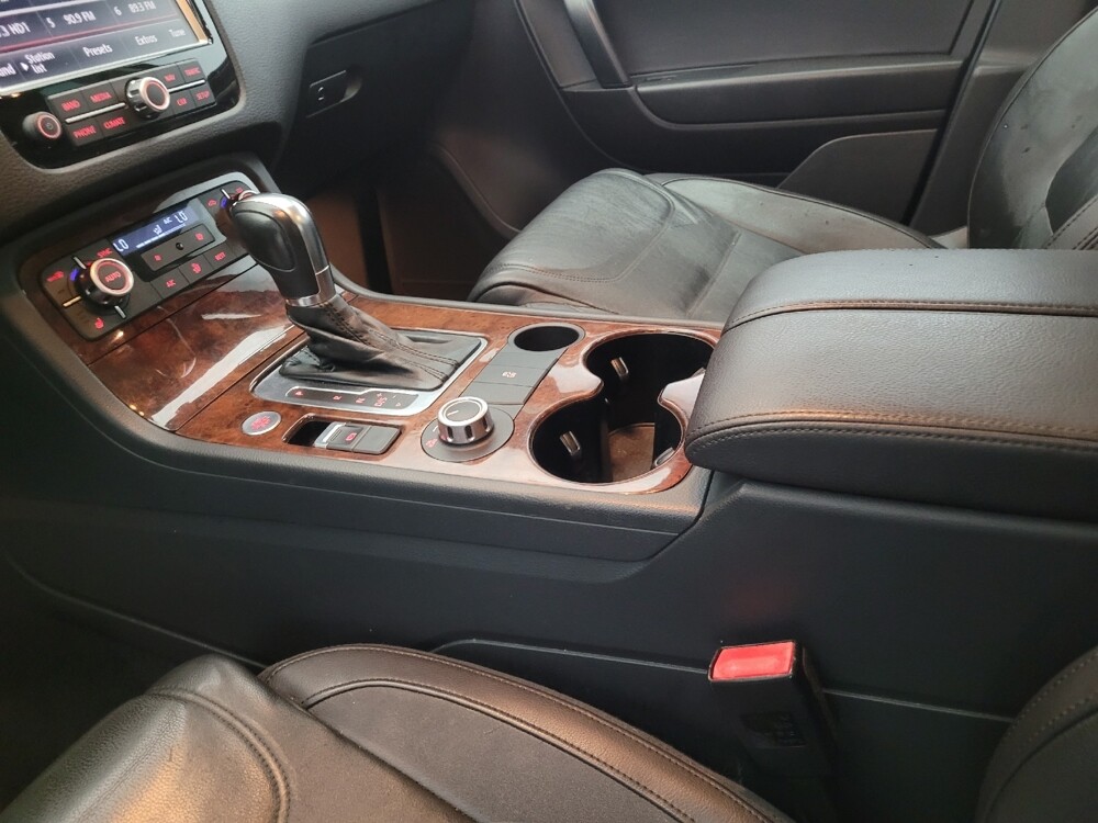 2014 Volkswagen Touareg in Allentown, PA 18103 - 18077420 26