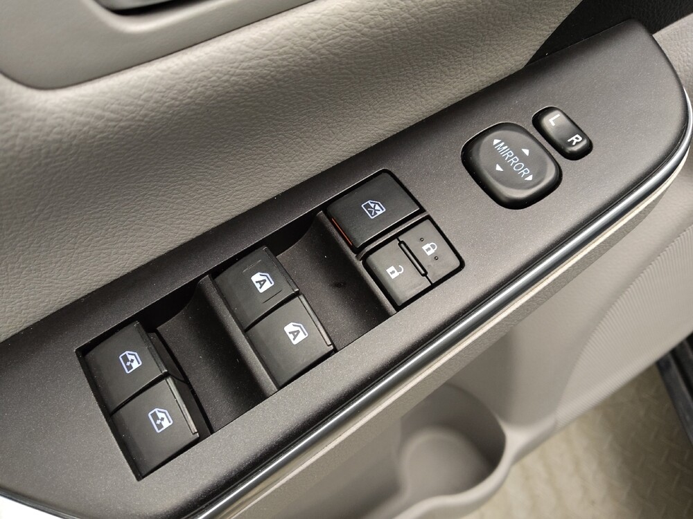 2017 Toyota Camry in Lakewood, CO 80215 - 18077434 27