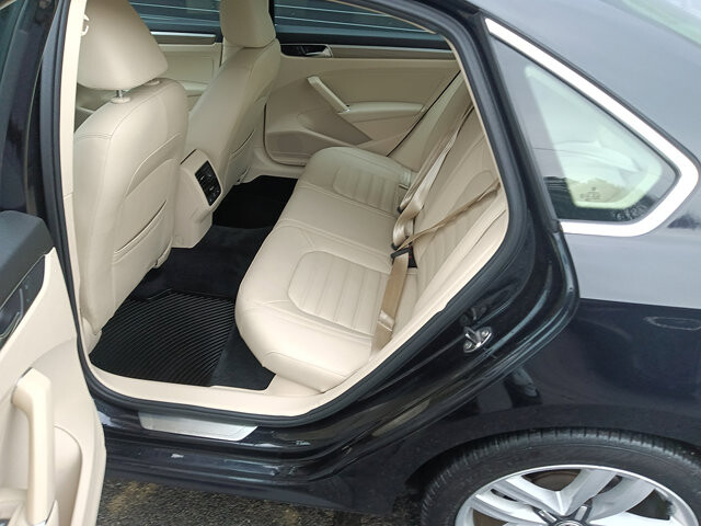 2017 Volkswagen Passat in DuBois, PA 15801 - 18077438 7