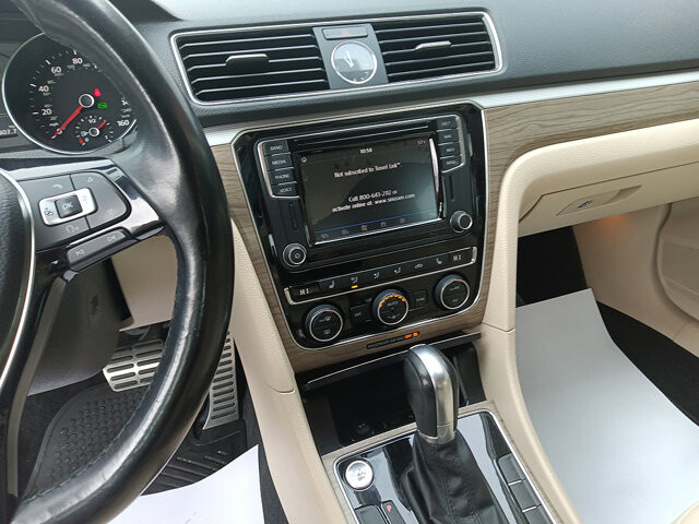 2017 Volkswagen Passat in DuBois, PA 15801 - 18077438 4