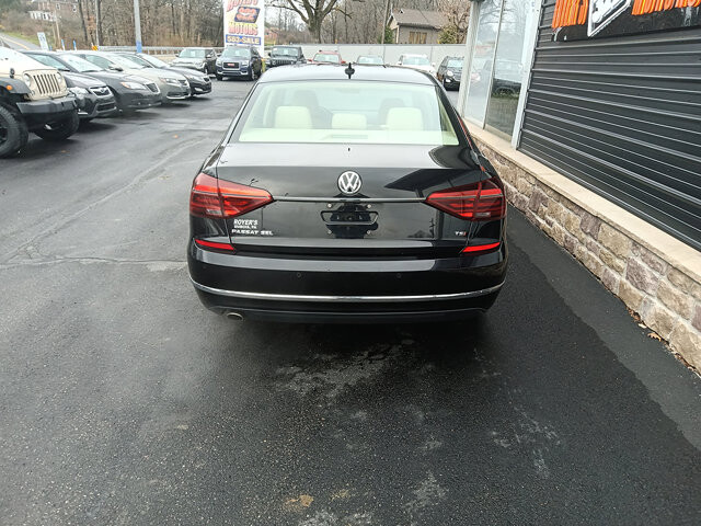 2017 Volkswagen Passat in DuBois, PA 15801 - 18077438 10