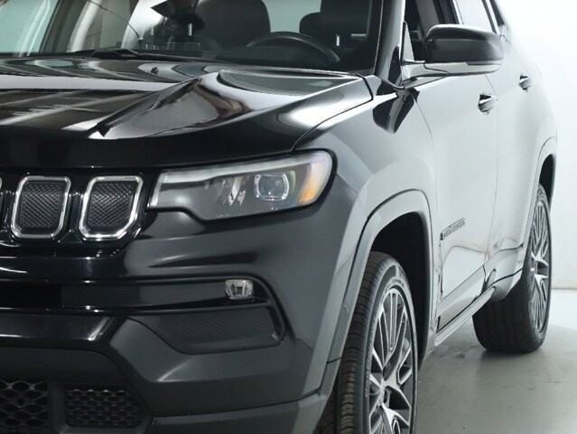 2022 Jeep Compass in Bedford, OH 44146 - 18077451 4