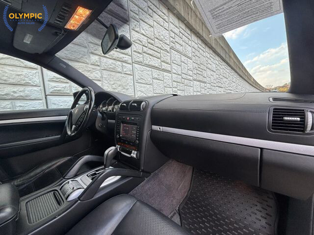 2008 Porsche Cayenne in Decatur, GA 30032 - 18077458 18