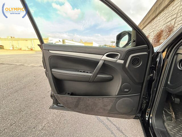 2008 Porsche Cayenne in Decatur, GA 30032 - 18077458 39