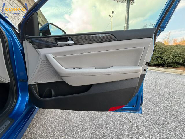 2018 Hyundai Sonata in Decatur, GA 30032 - 18077459 43