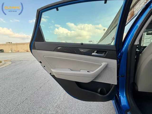 2018 Hyundai Sonata in Decatur, GA 30032 - 18077459 44