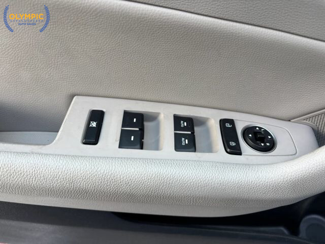 2018 Hyundai Sonata in Decatur, GA 30032 - 18077459 33