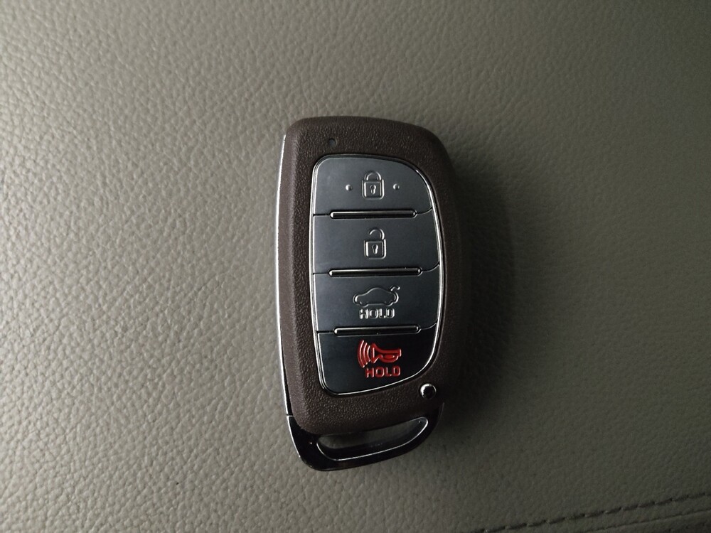 2017 Hyundai Elantra in Conyers, GA 30094 - 18077478 32