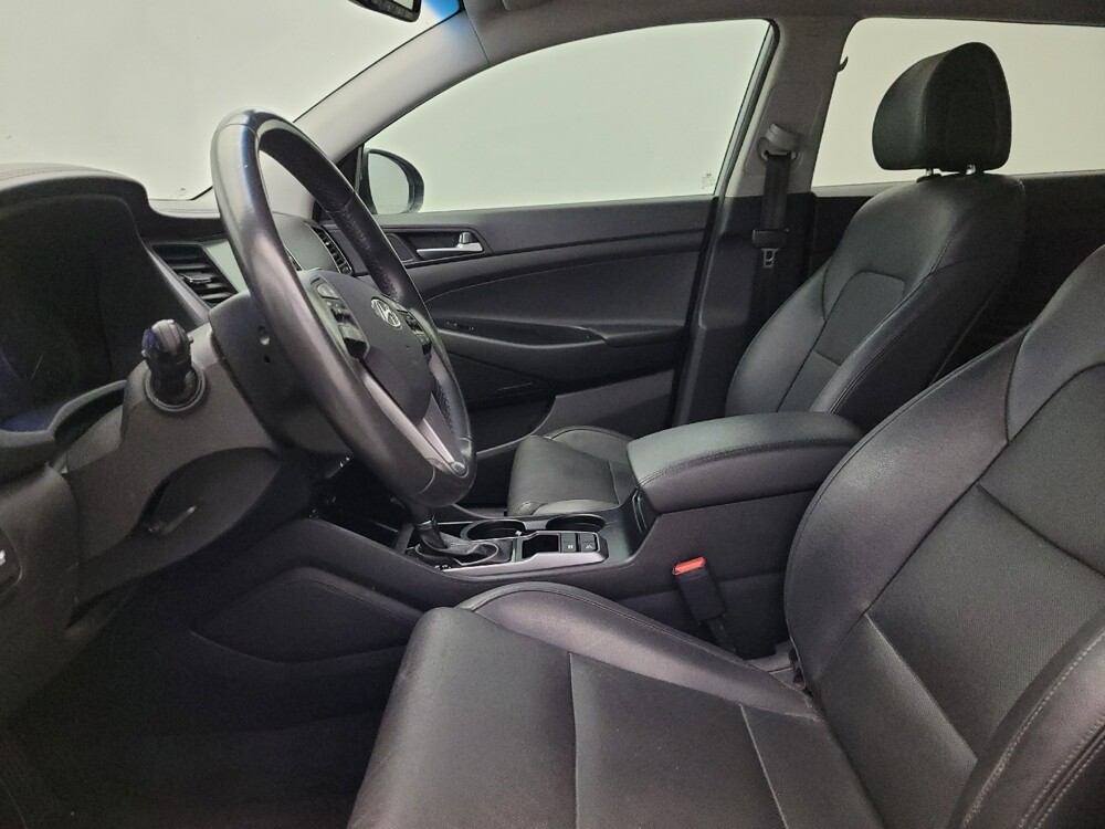 2017 Hyundai Tucson in Glendale, AZ 85301 - 18077505 17