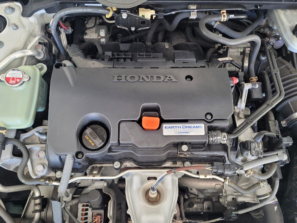 2016 Honda Civic in Tampa, FL 33619 - 18077518 30