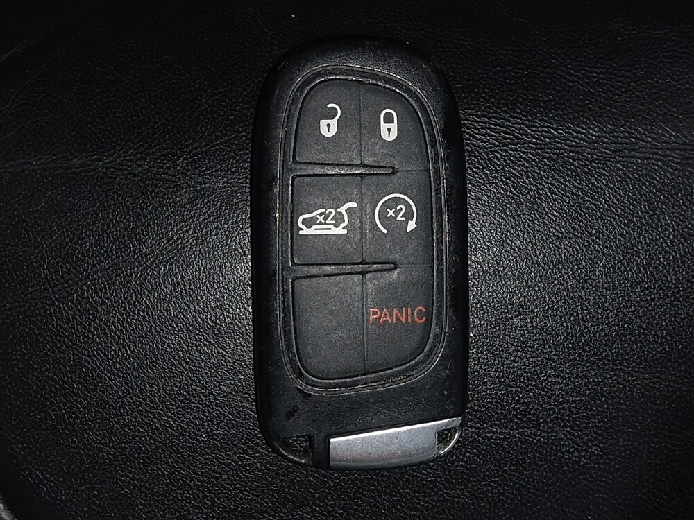 2019 Jeep Cherokee in Jacksonville, FL 32210 - 18077533 32