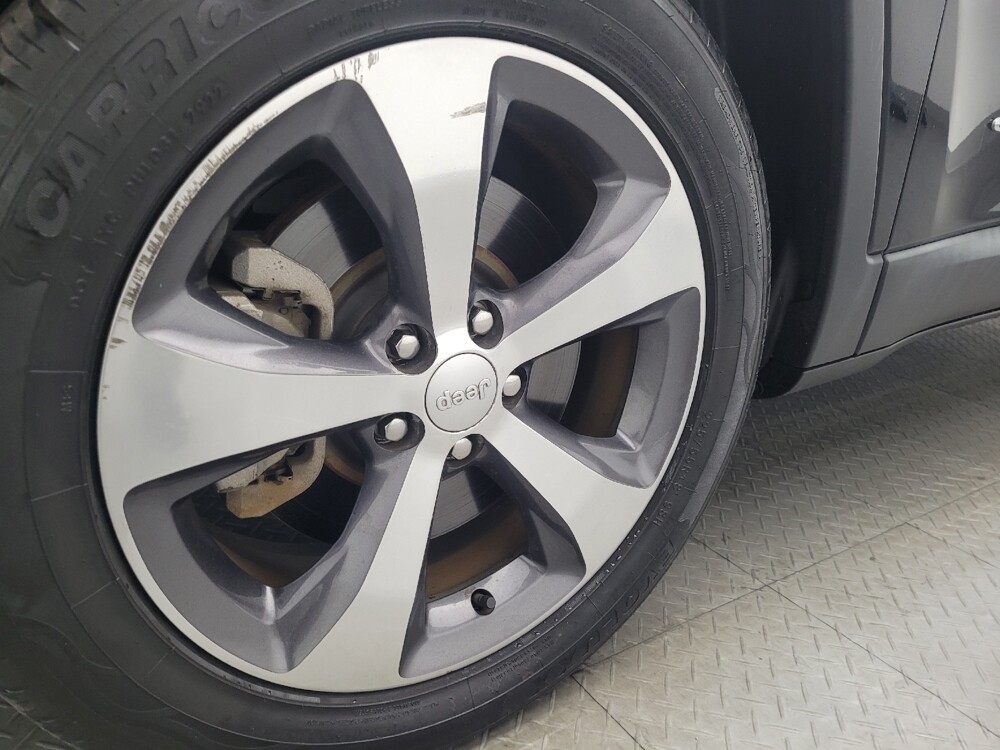 2019 Jeep Cherokee in Jacksonville, FL 32210 - 18077533 31