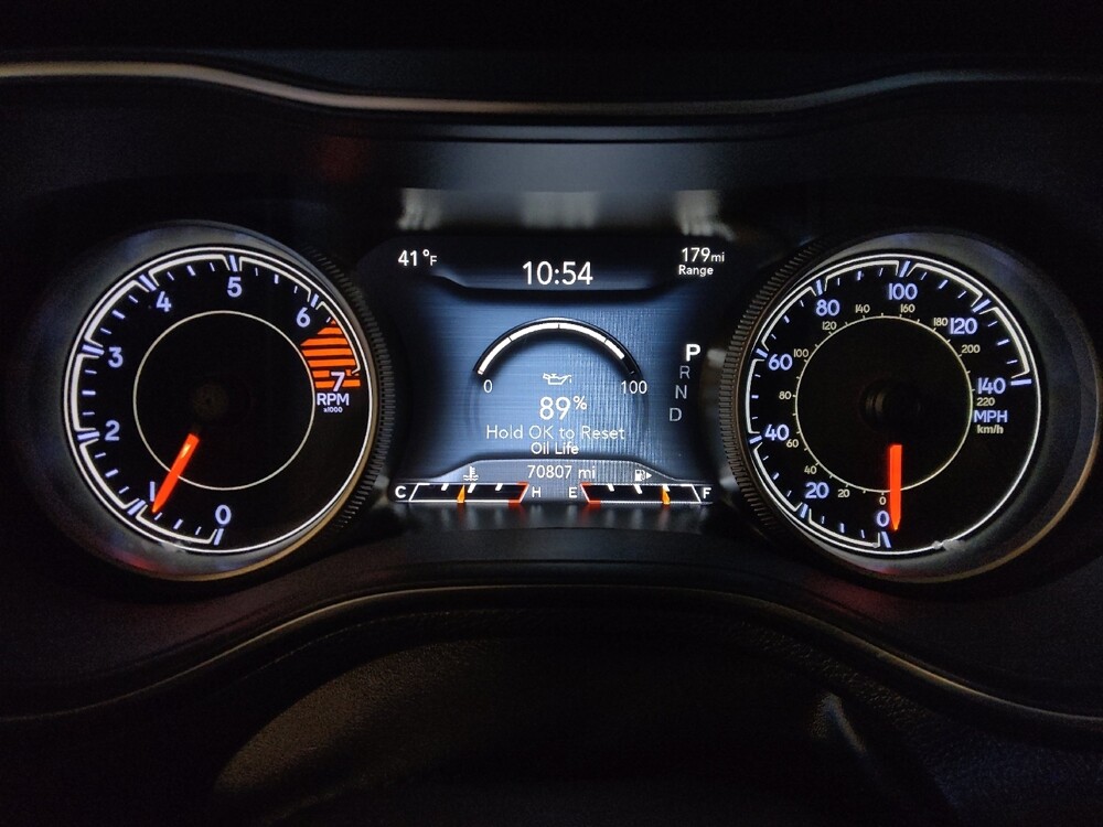 2019 Jeep Cherokee in Jacksonville, FL 32210 - 18077533 23