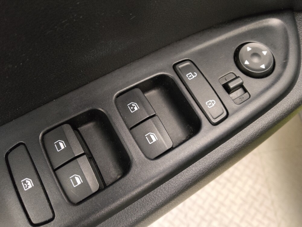 2021 Hyundai Venue in Denver, CO 80012 - 18077553 27