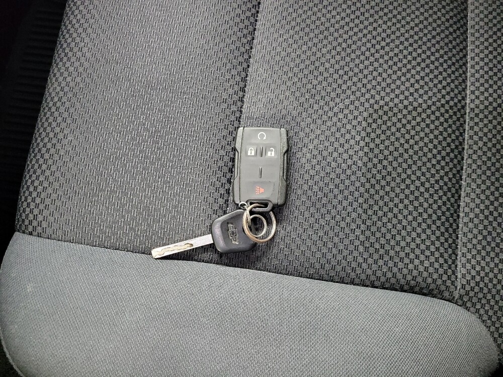 2018 Chevrolet Silverado 1500 in Allentown, PA 18103 - 18077560 32