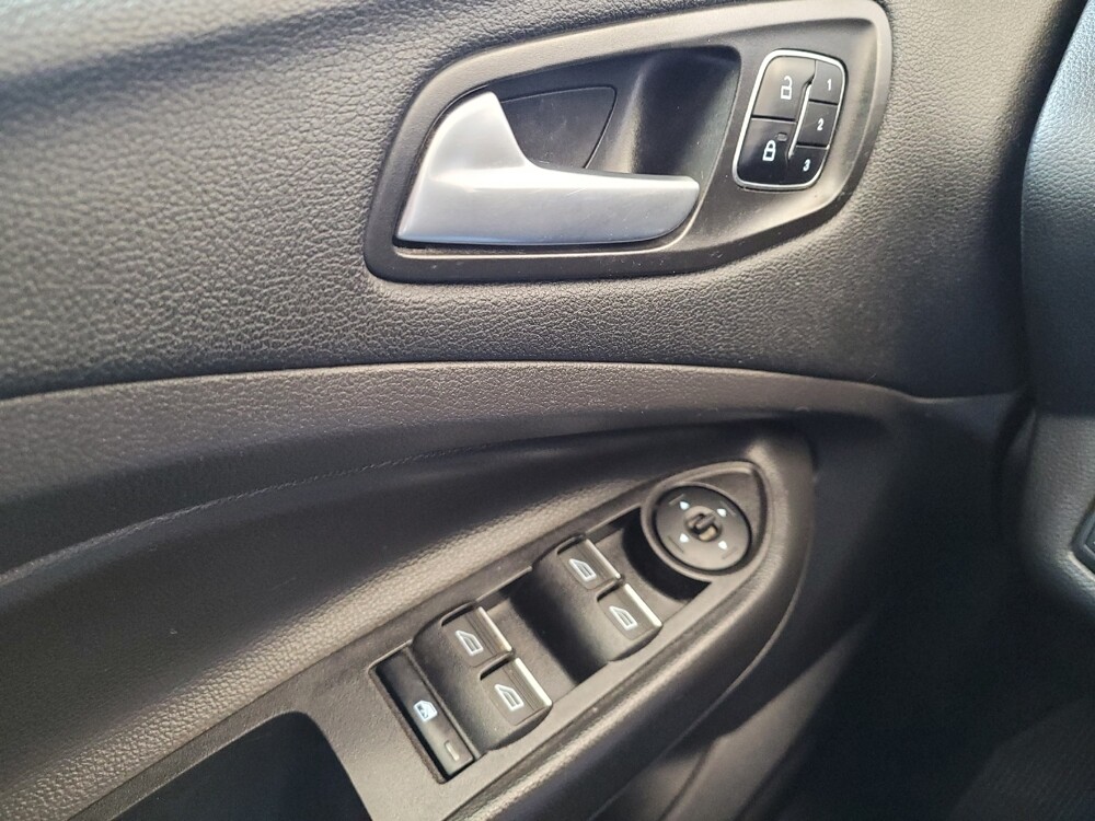 2017 Ford Escape in Toledo, OH 43617 - 18077578 27