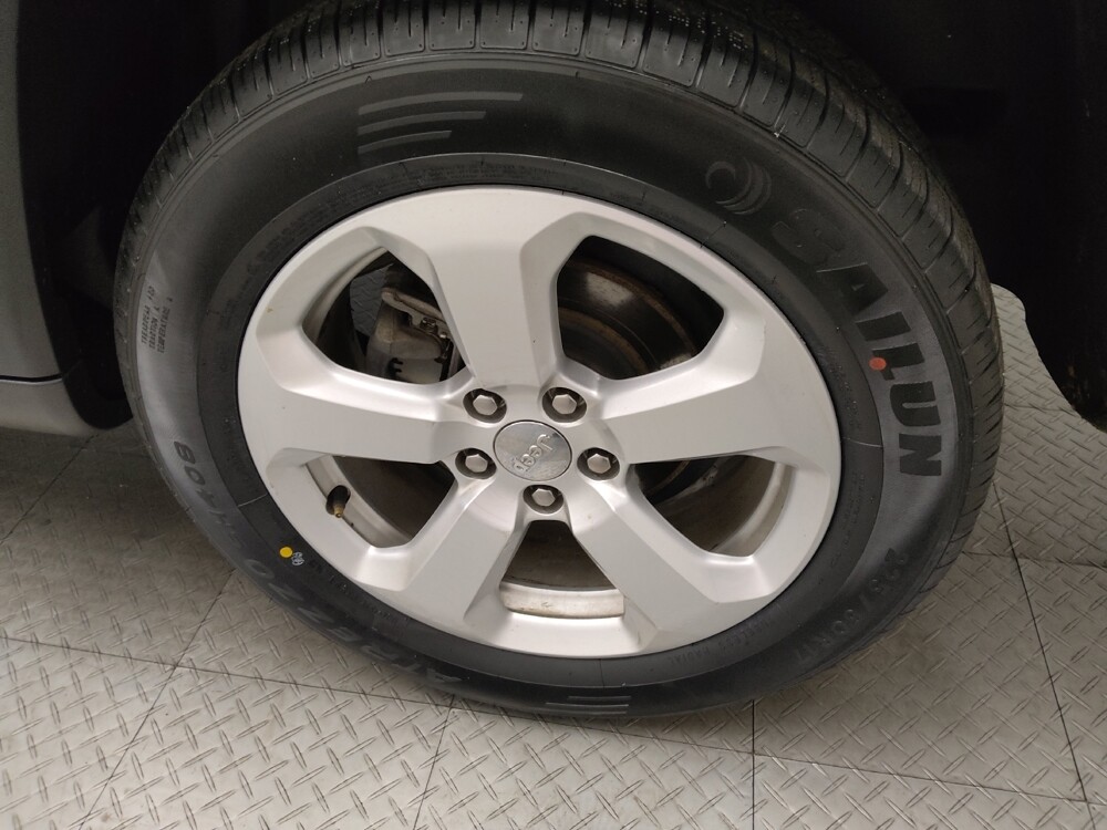 2018 Jeep Compass in Des Moines, IA 50310 - 18077607 31