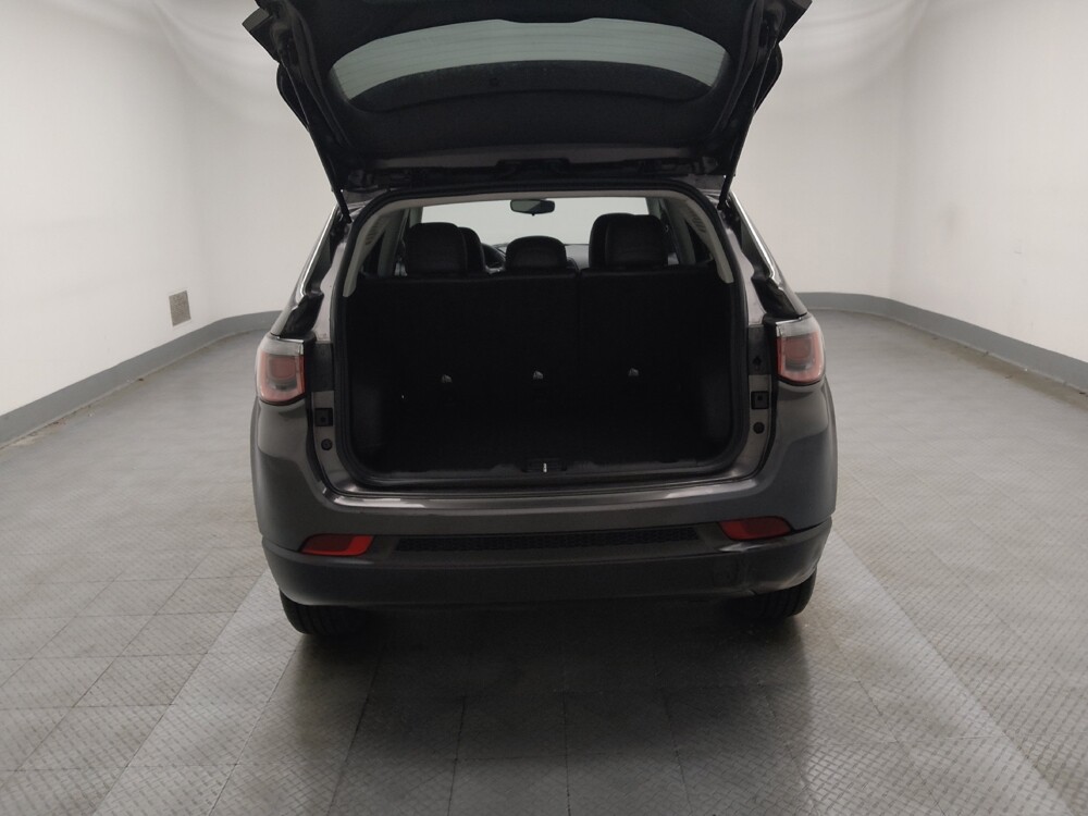 2018 Jeep Compass in Des Moines, IA 50310 - 18077607 29