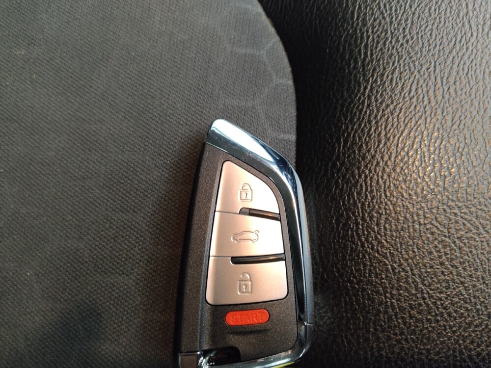 2018 Jeep Compass in Des Moines, IA 50310 - 18077607 32