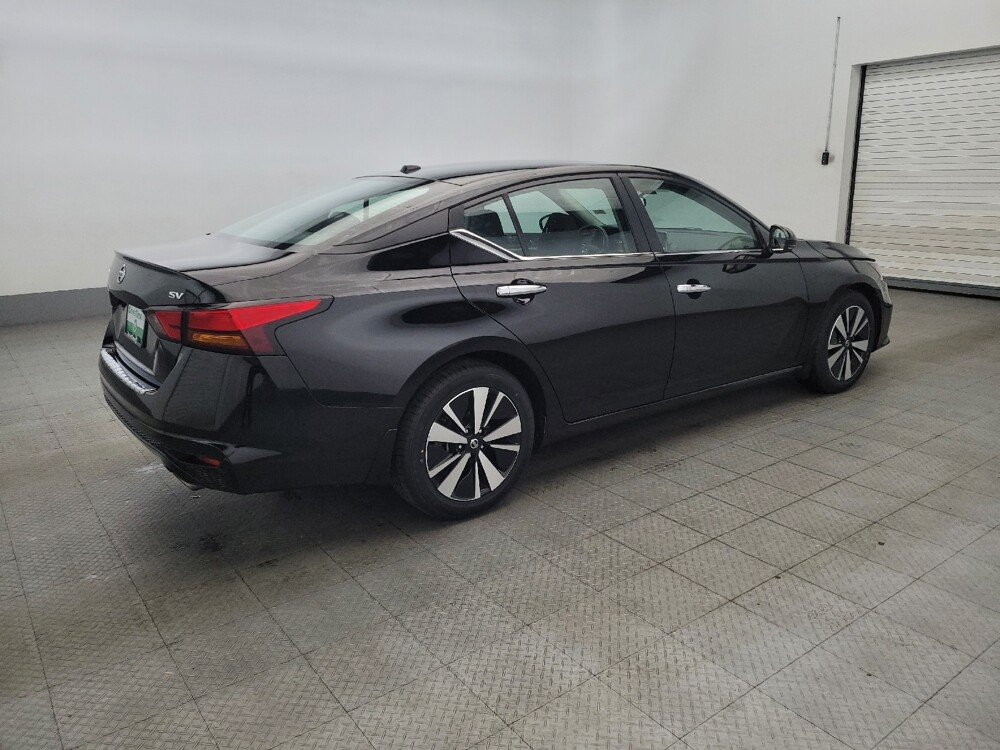 2021 Nissan Altima in Newport News, VA 23601 - 18077647 10