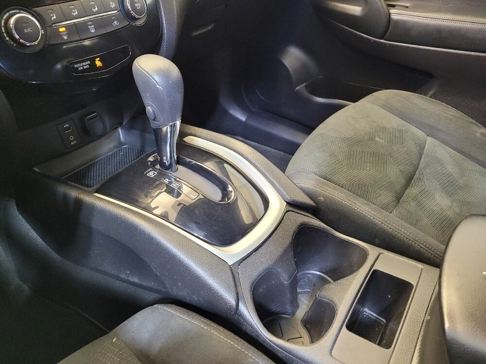 2016 Nissan Rogue in Toledo, OH 43617 - 18077659 26