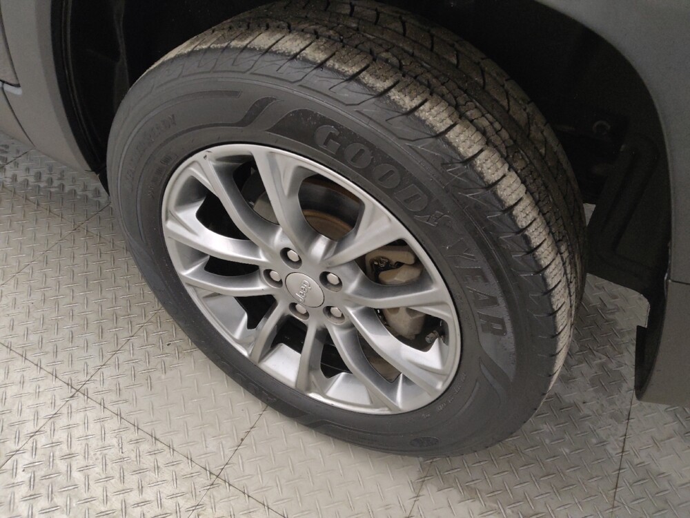 2019 Jeep Cherokee in San Antonio, TX 78238 - 18077713 31