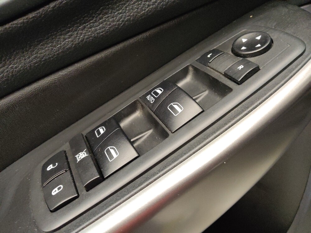 2019 Jeep Cherokee in Live Oak, TX 78233 - 18077754 27