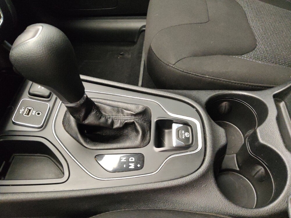 2019 Jeep Cherokee in Live Oak, TX 78233 - 18077754 26