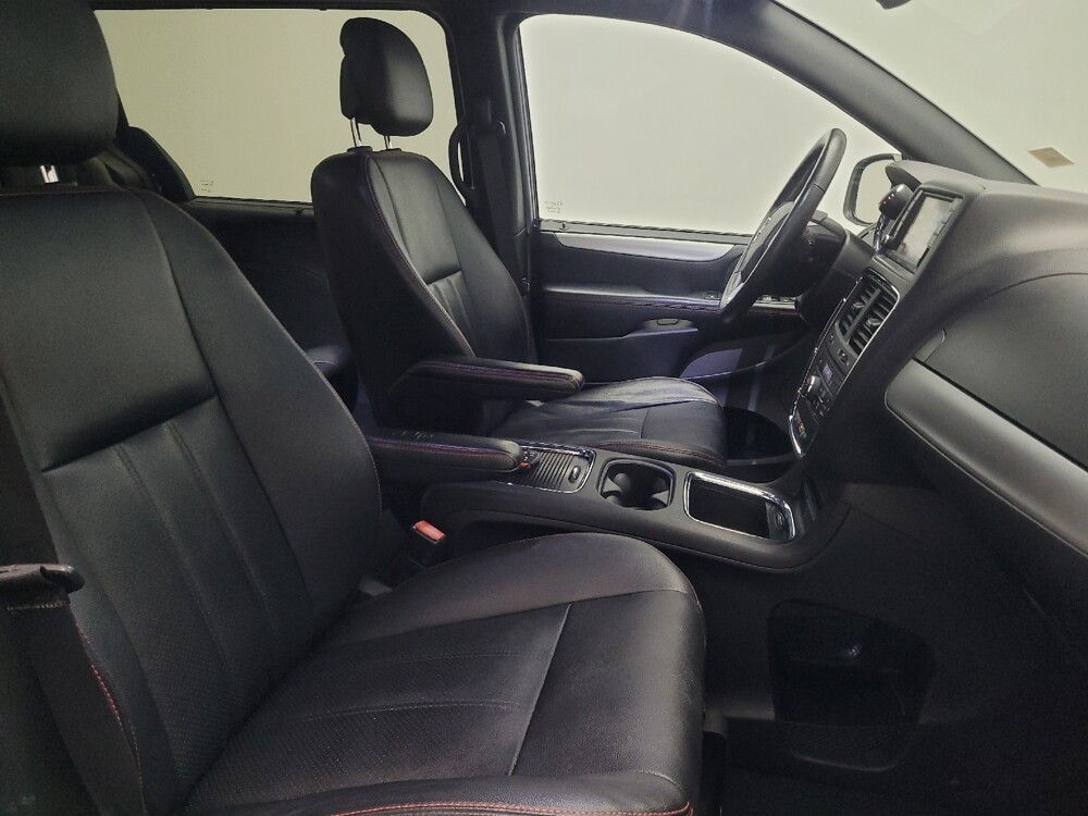 2019 Dodge Grand Caravan in Stone Mountain, GA 30083 - 18077766 21