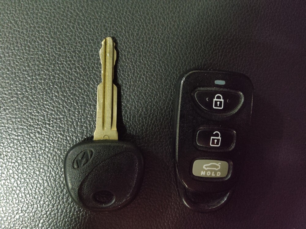 2019 Hyundai Elantra in Stone Mountain, GA 30083 - 18077769 32