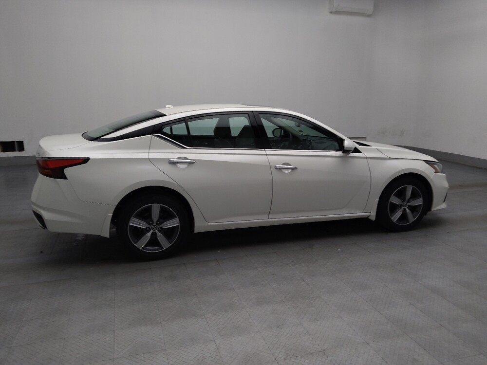 2019 Nissan Altima in Macon, GA 31210 - 18077771 10