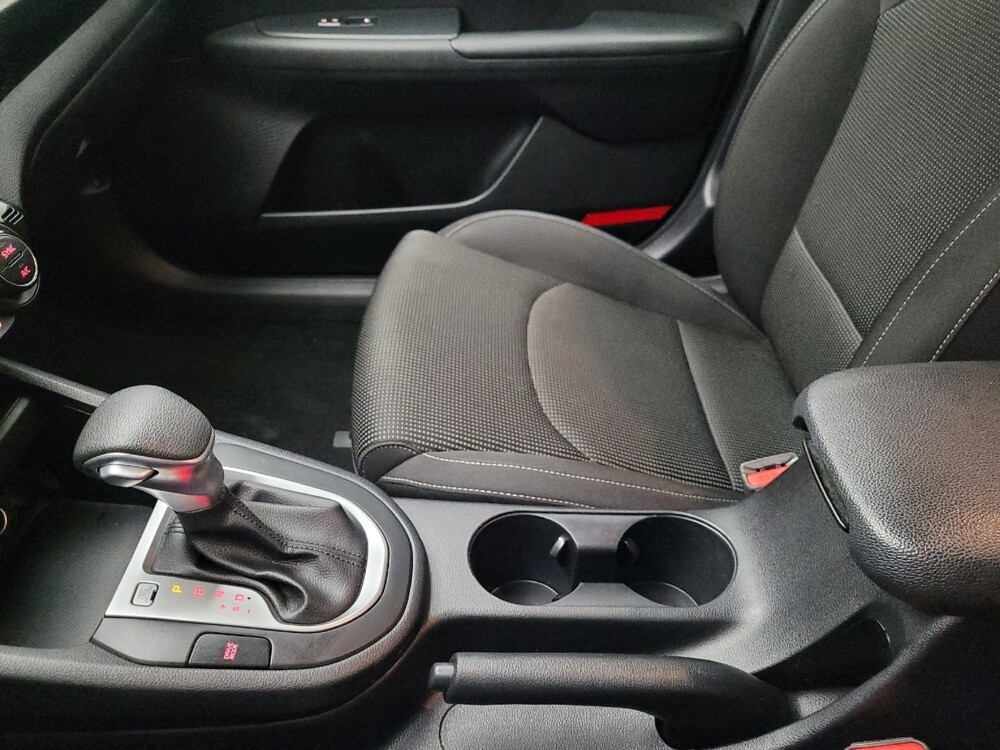 2019 Kia Forte in Midlothian, IL 60445 - 18077806 26